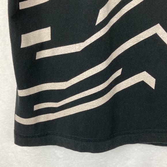 Tate Men’s Graphic Tee sz Large 0027 - Picture 3 of 9